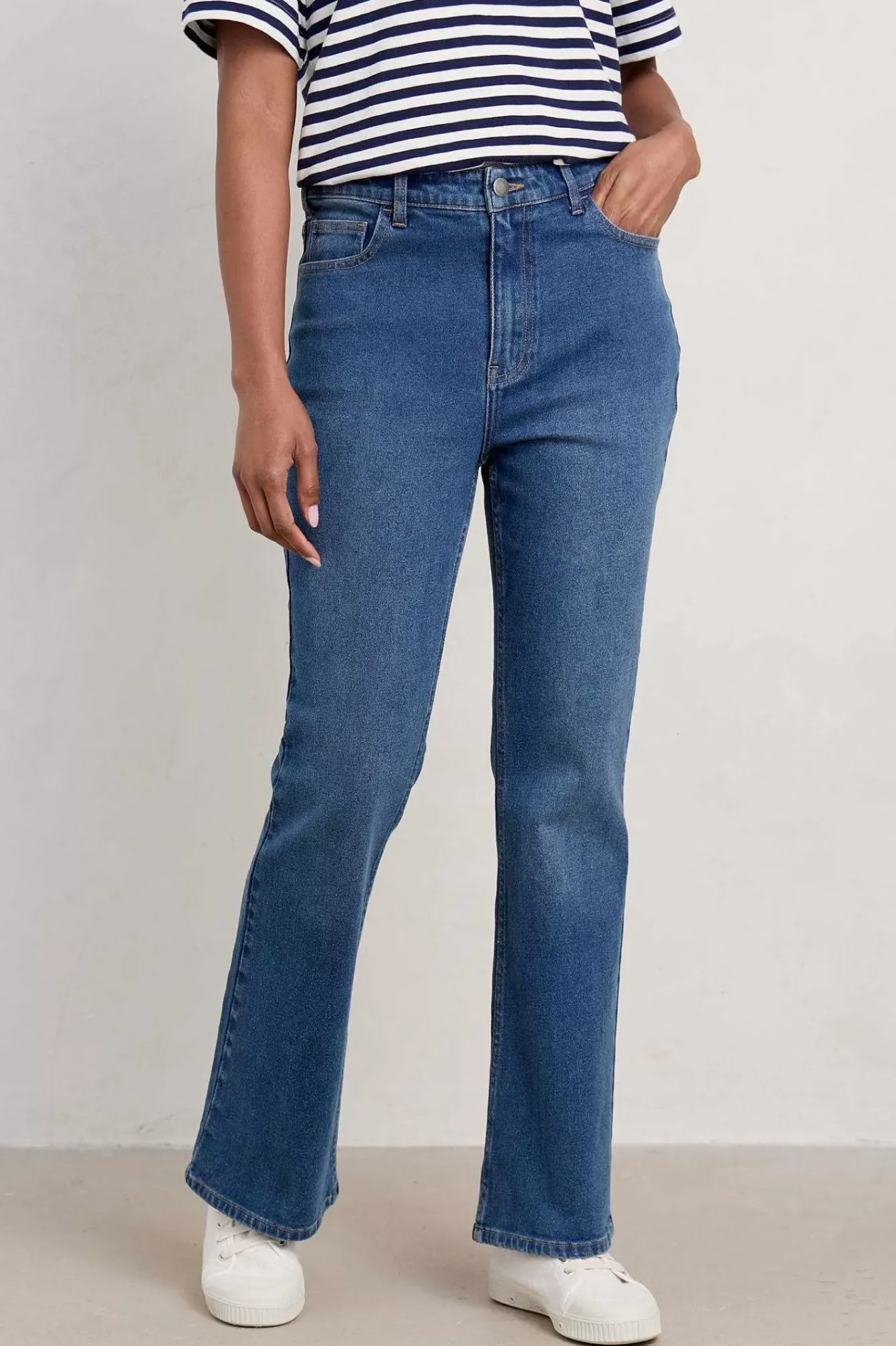 Seasalt Cornwall Trousers & Shorts<Highmore Bootcut Jeans Mid Wash