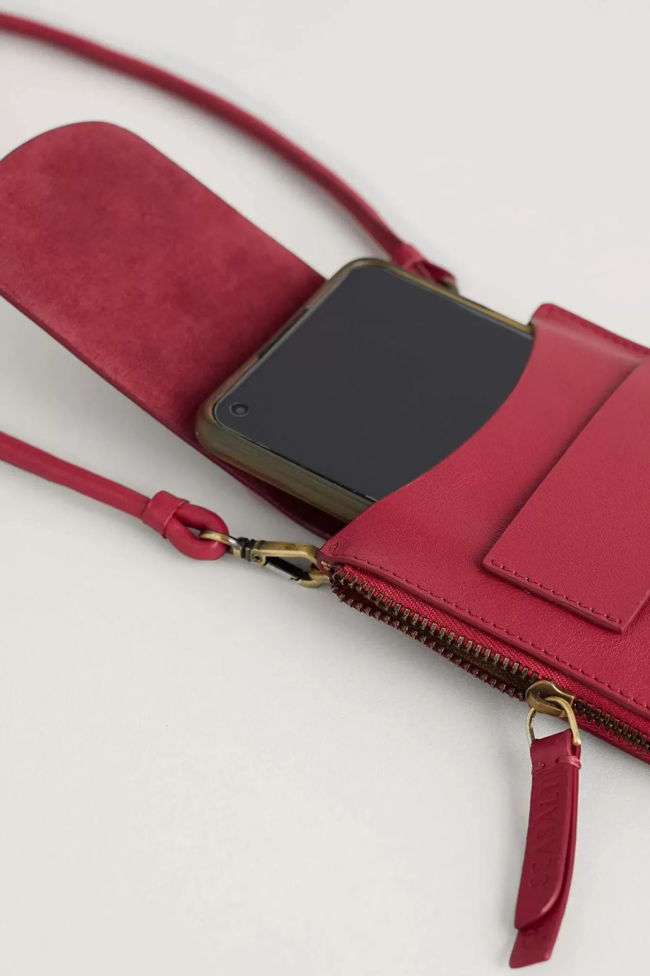 Seasalt Cornwall Bags<Kelsey Leather Phone Wallet Sedum