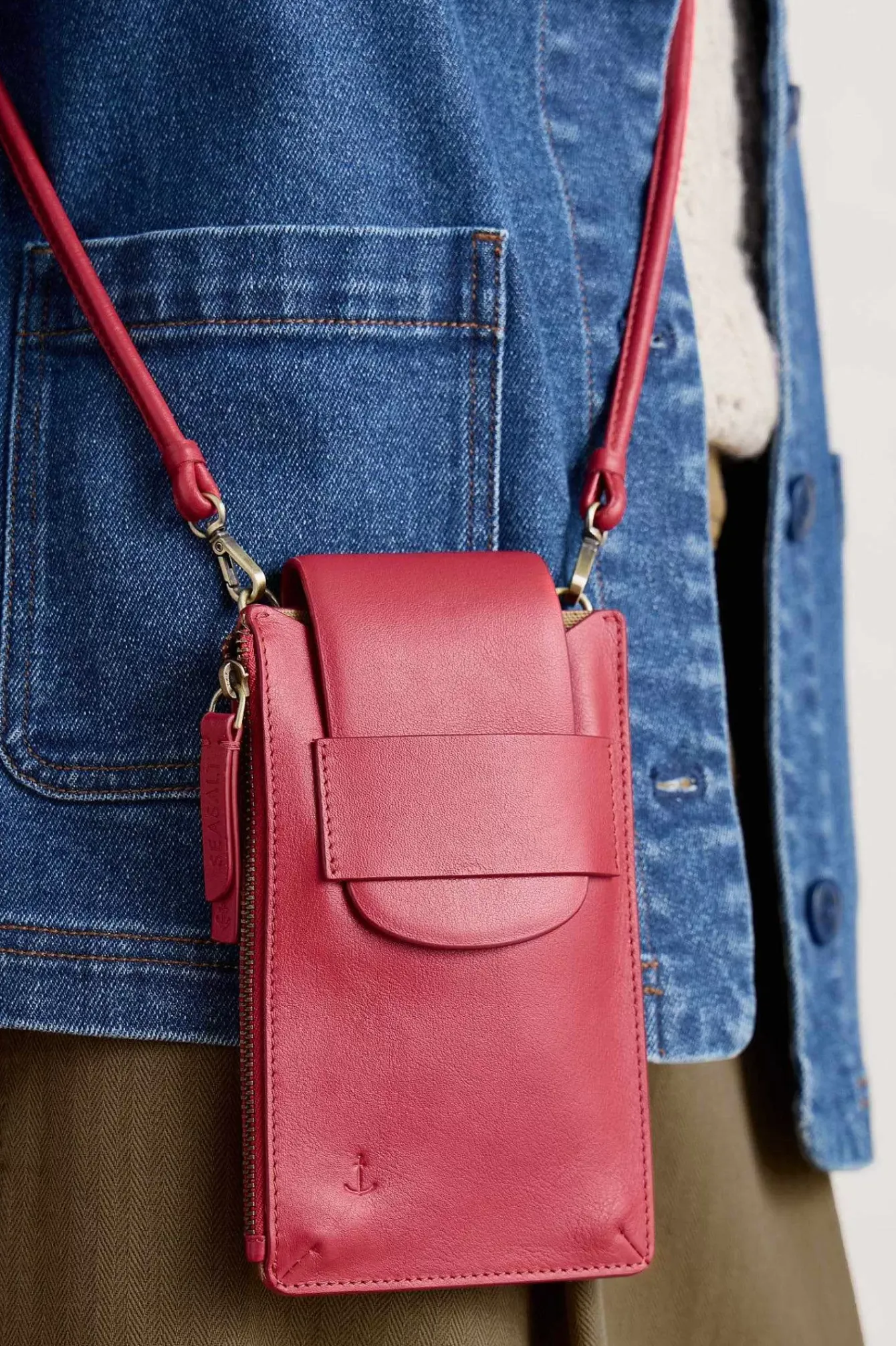 Seasalt Cornwall Bags<Kelsey Leather Phone Wallet Sedum